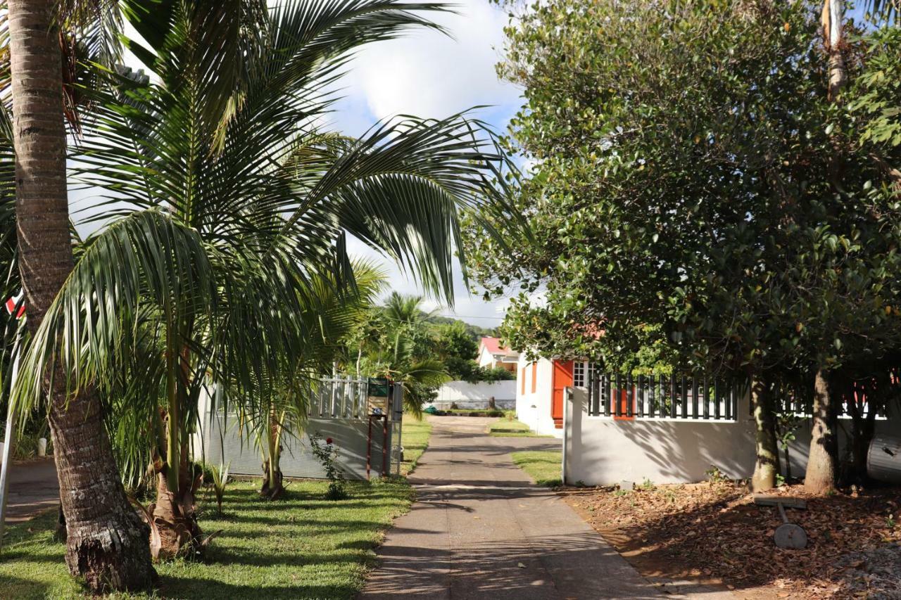 Gite Les Bananiers Saint-Joseph Exteriör bild